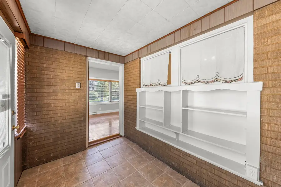 329 E 5th Street, Lockport, IL 60441 - #3