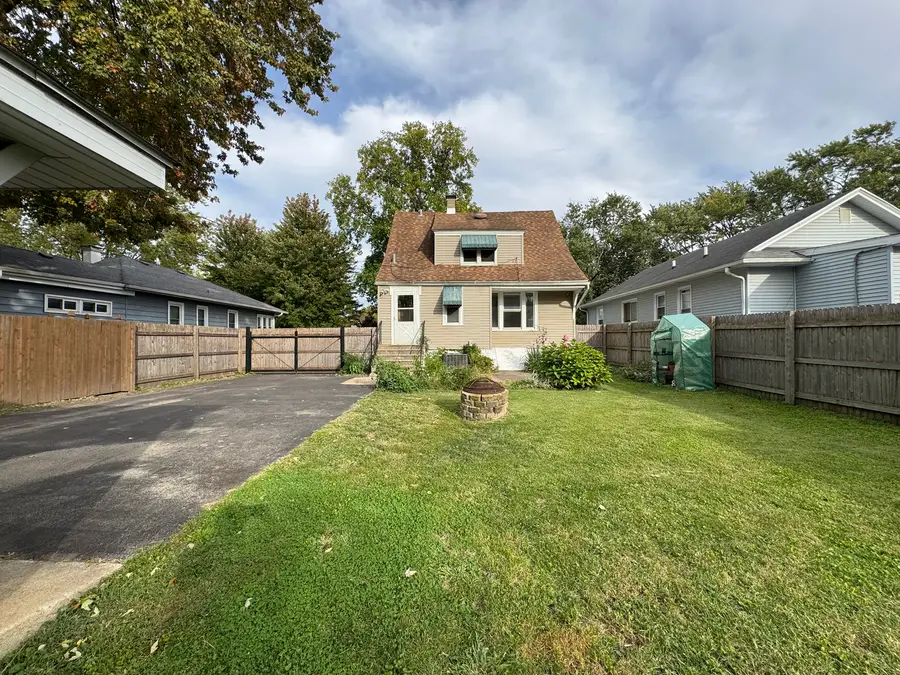 303 Davison Street, Joliet, IL 60433 - #2