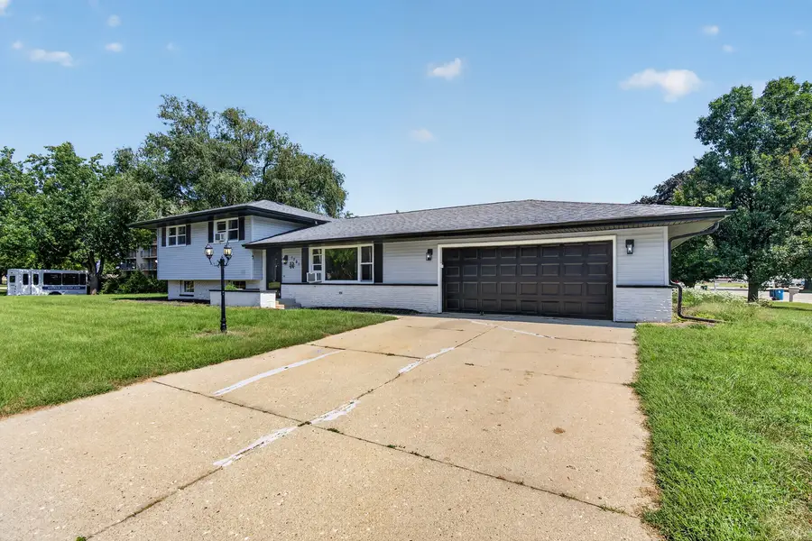 1701 Newton Drive, Morris, IL 60450 - #2