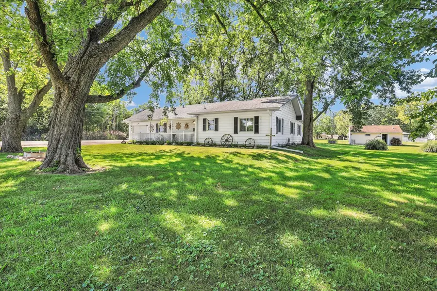 446 Chestnut Street E, Paxton, IL 60957 - #3