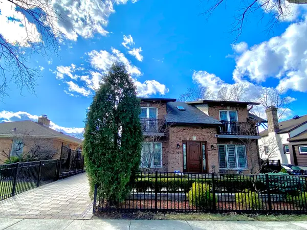 1052 Margret Street, Des Plaines, IL 60016