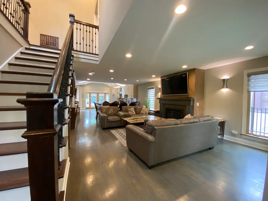 1052 Margret Street, Des Plaines, IL 60016 - #3