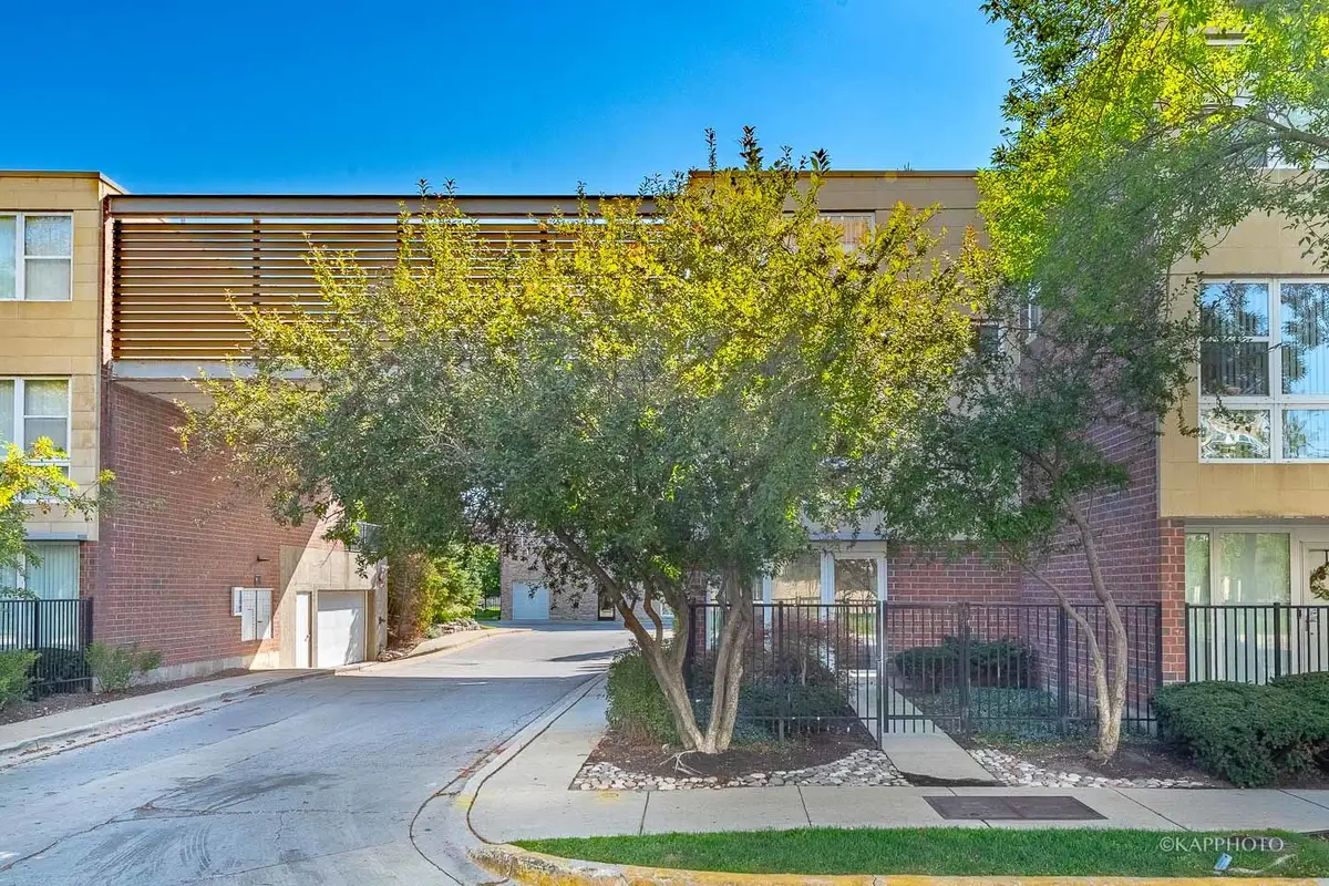 3143 S Michigan Avenue, Chicago, IL 60616 - #1