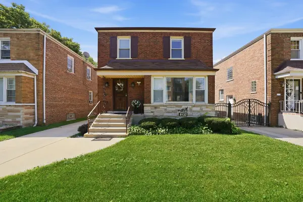 8132 S Phillips Avenue, Chicago, IL 60617