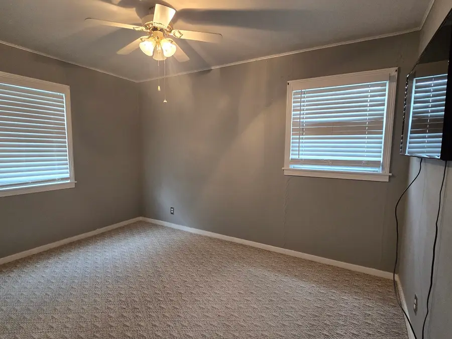 918 14th Avenue, Fulton, IL 61252 - #3