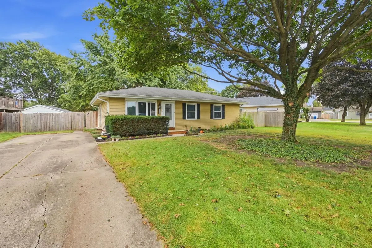 103 Mary Street, Oswego, IL 60543 - #1