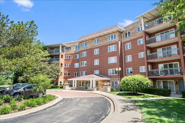 740 Creekside Drive #509, Mount Prospect, IL 60056