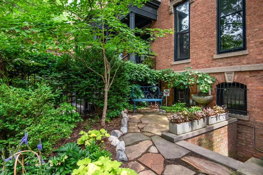 2233 N Burling Street, Chicago, IL 60614 - #3
