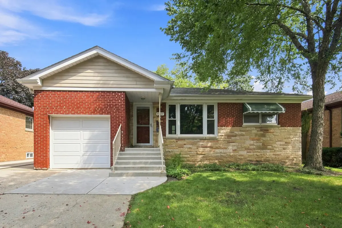 7707 N Nora Avenue, Niles, IL 60714 - #1
