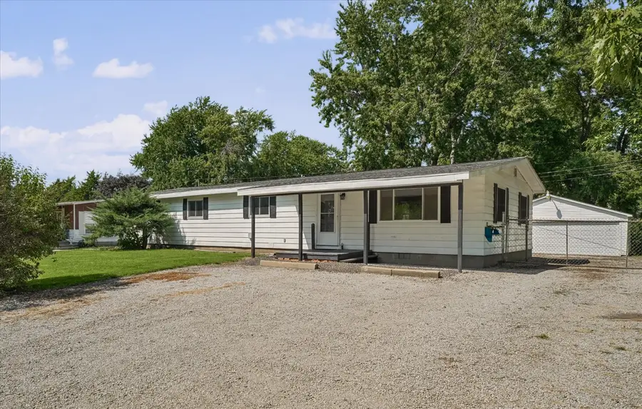 702 W Park Street, Thomasboro, IL 61878 - #2