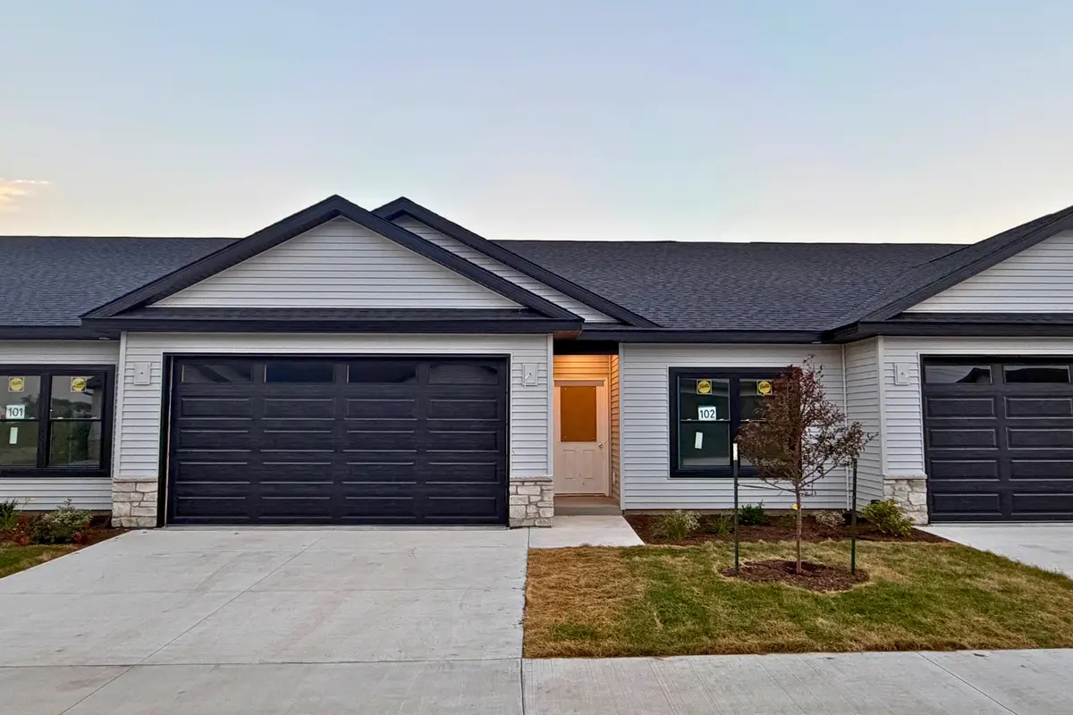 1716 Redbud Circle #102, Eldridge, IA 52748 - #1