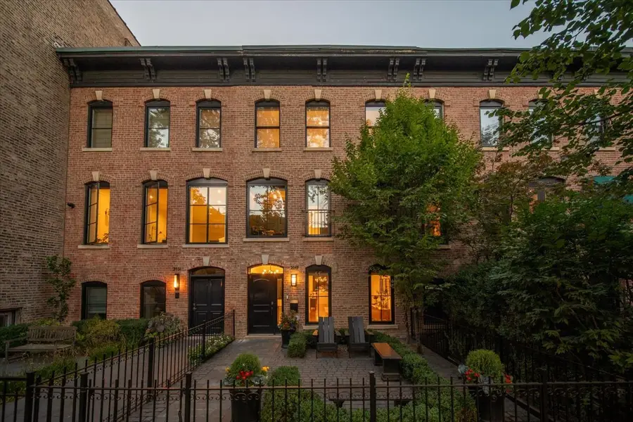 2049 N Dayton Street, Chicago, IL 60614 - #2