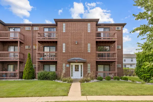 1110 Cedar Street #3B, Glendale Heights, IL 60139