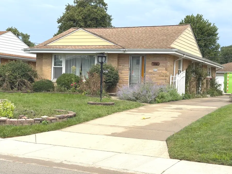 5438 N Harvard Terrace, Skokie, IL 60077 - #2