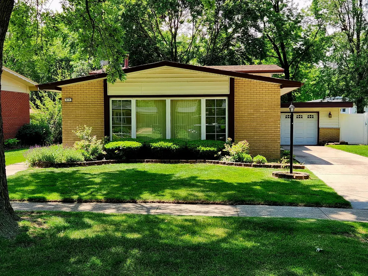 834 N Rainbow Drive, Glenwood, IL 60425 - #1