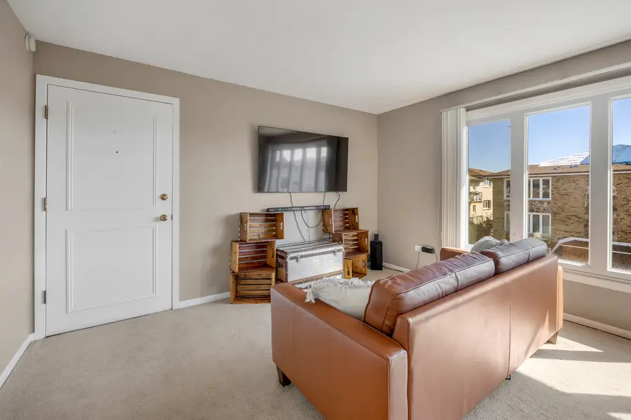 6244 S Newland Avenue #3S, Chicago, IL 60638 - #3