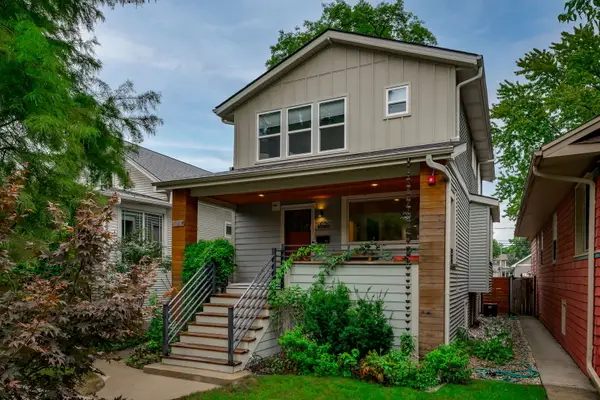 1154 S Elmwood Avenue, Oak Park, IL 60304