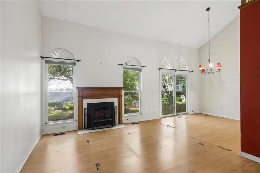 1144 Stillwater Road, Elgin, IL 60120 - #3
