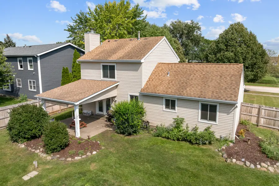 1102 Amberwood Drive, Crystal Lake, IL 60014 - #2