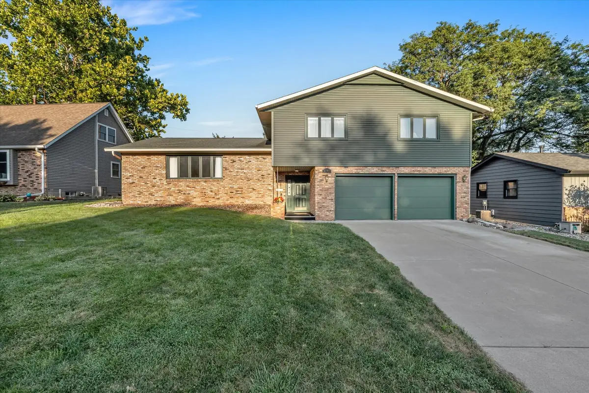2705 36th Street, Rock Island, IL 61201 - #1