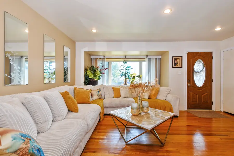 7234 S Albany Avenue, Chicago, IL 60629 - #3