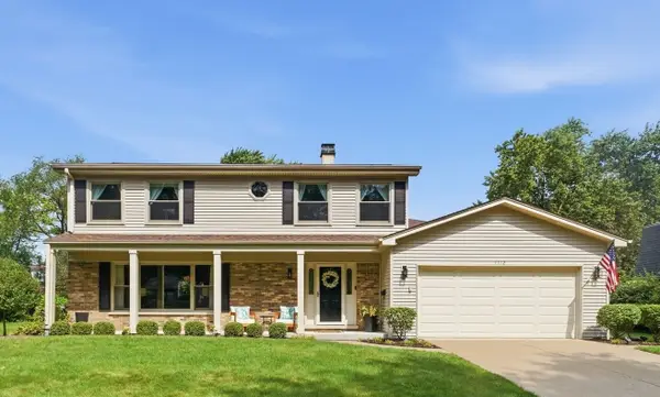 1112 Regency Lane, Libertyville, IL 60048