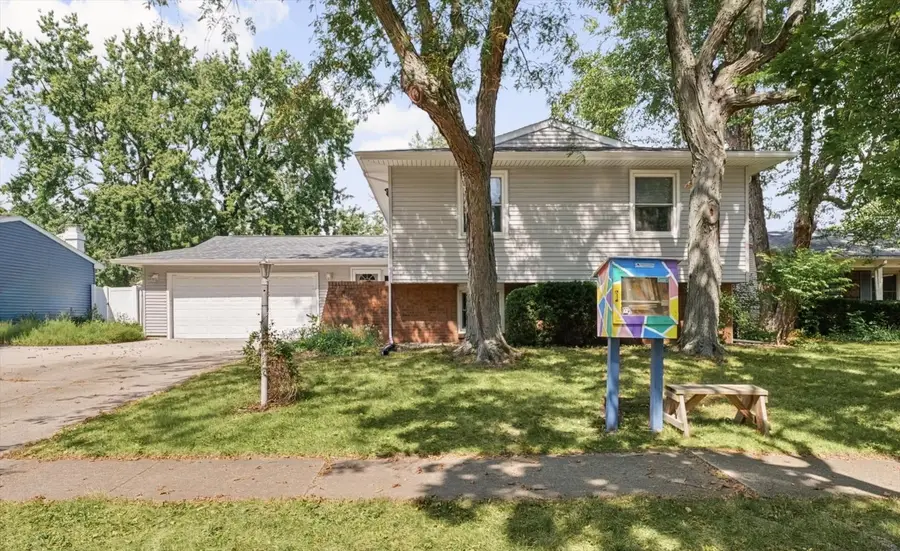 2108 Blackthorn Drive, Champaign, IL 61821 - #3