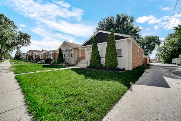 7914 S Richmond Street, Chicago, IL 60652