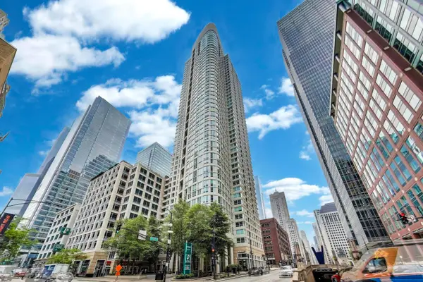 345 N La Salle Drive #3306, Chicago, IL 60654
