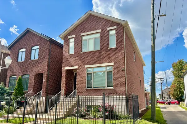 2810 S Grove Street, Chicago, IL 60608