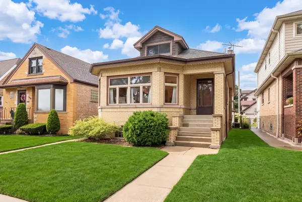 6716 N Octavia Avenue, Chicago, IL 60631