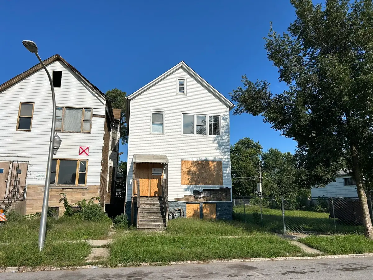 5649 S Shields Avenue, Chicago, IL 60621 - #1