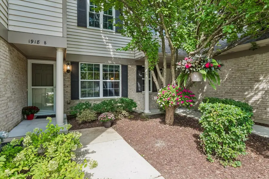 1918 Heron Avenue #B, Schaumburg, IL 60193 - #2