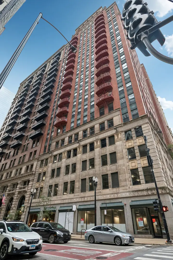 208 W Washington Street #2001, Chicago, IL 60606 - #1