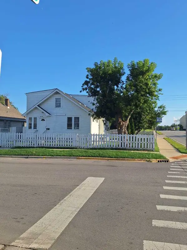 1919 16th Street, North Chicago, IL 60064