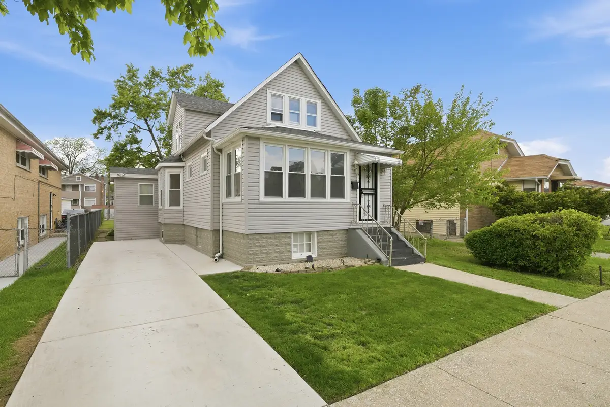 814 S 11th Avenue, Maywood, IL 60153 - #1