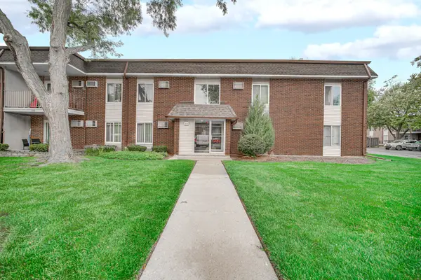 1133 Miller Lane #106, Buffalo Grove, IL 60089