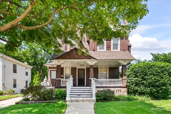 386 E Chicago Street, Elgin, IL 60120