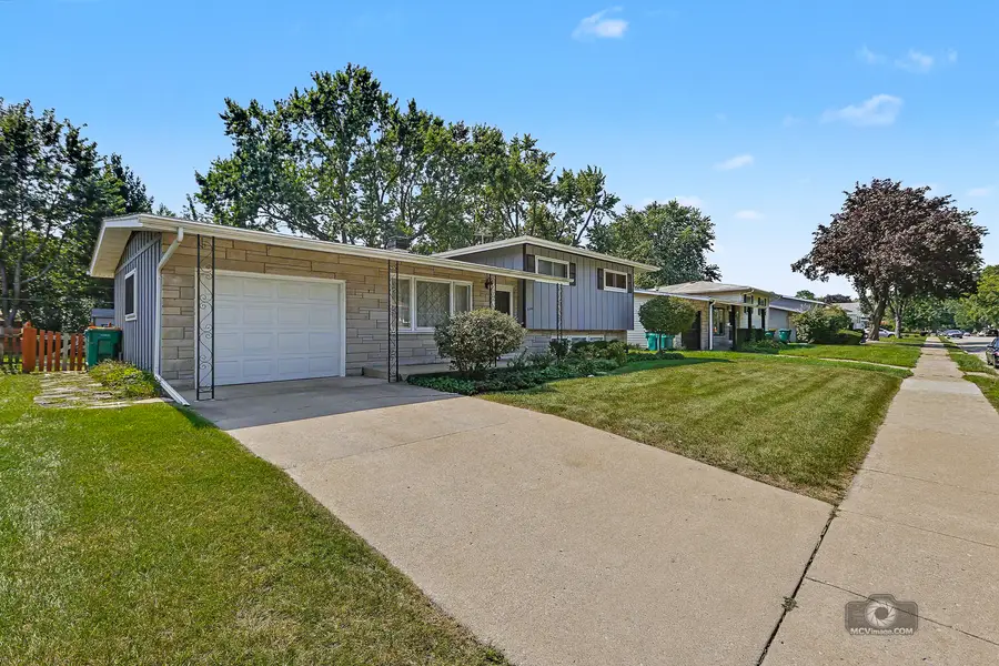 2204 Douglas Street, Joliet, IL 60435 - #2