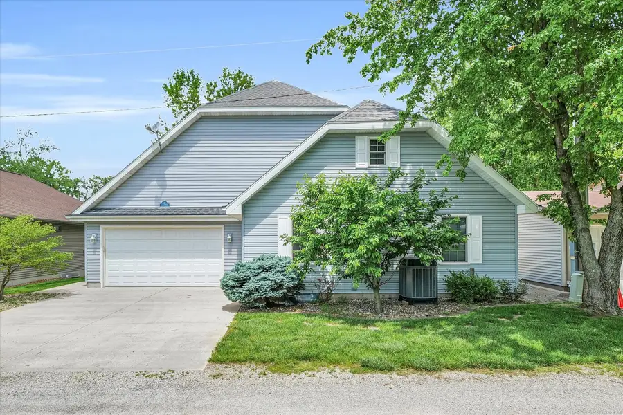 7 Prahls Drive, Neoga, IL 62447 - #3