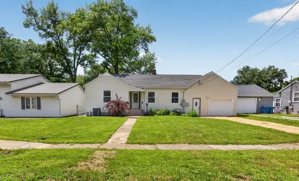 315 9th Avenue, De Witt, IA 52472