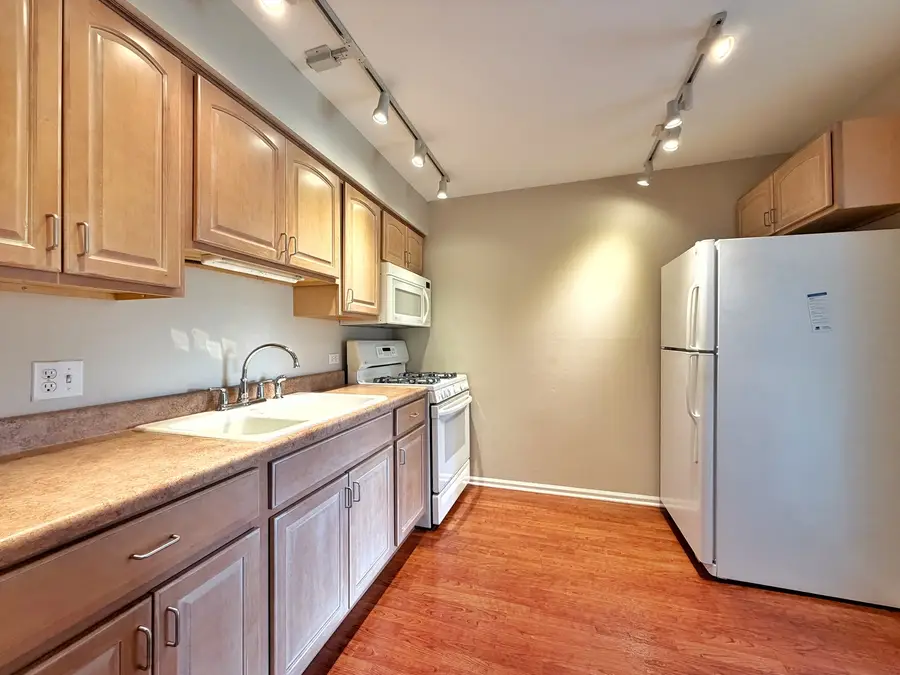 5000 Carriageway Drive #205, Rolling Meadows, IL 60008 - #3