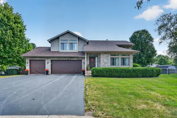 312 Badger Court, Oswego, IL 60543