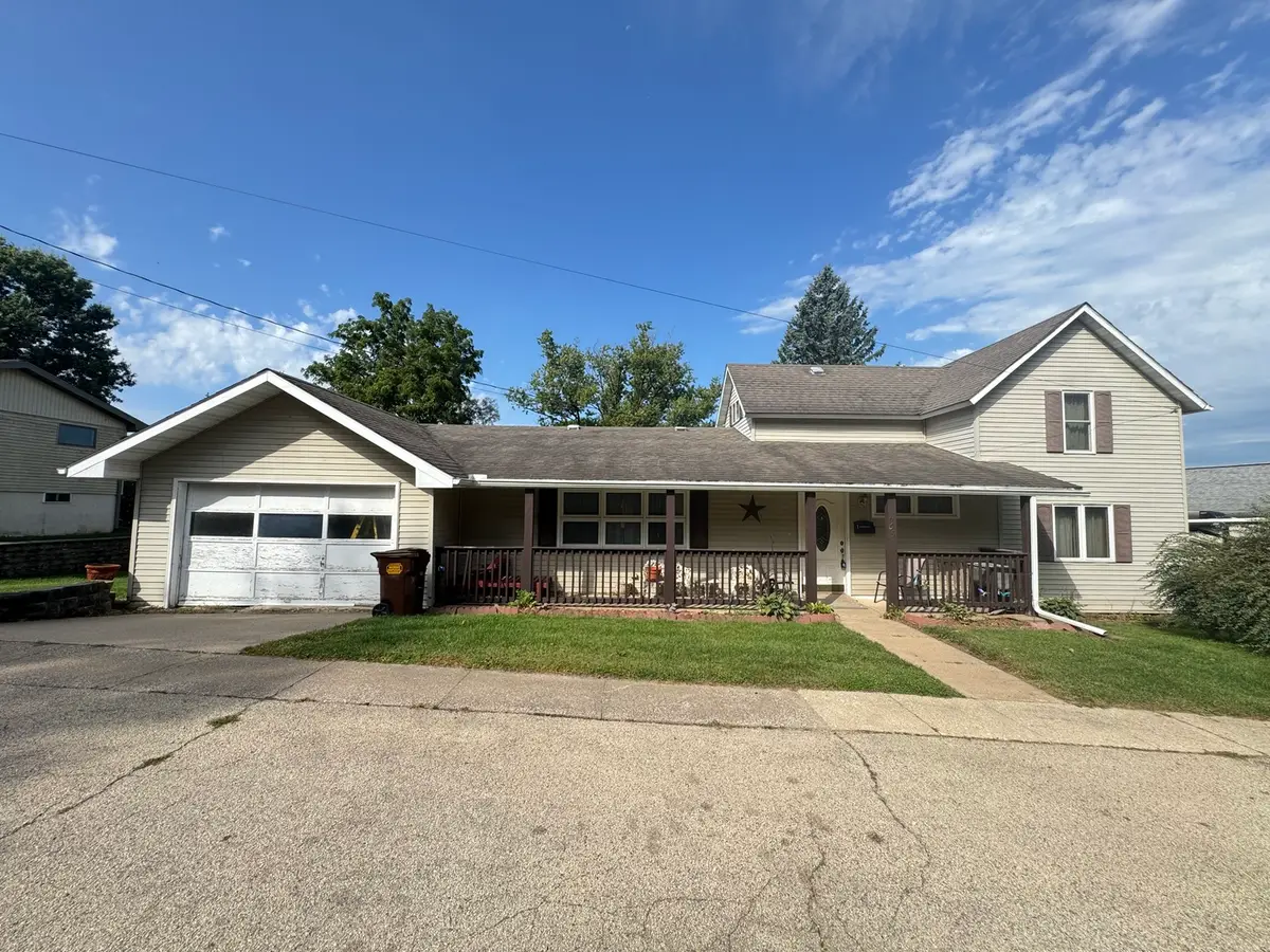 405 S Carroll Street S, Mount Carroll, IL 61053 - #1