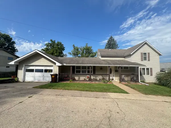 405 S Carroll Street S, Mt. Carroll, IL 61053