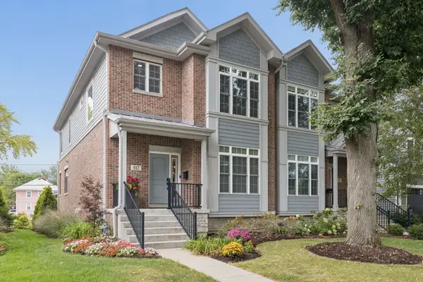 817 N Center Street, Naperville, IL 60563