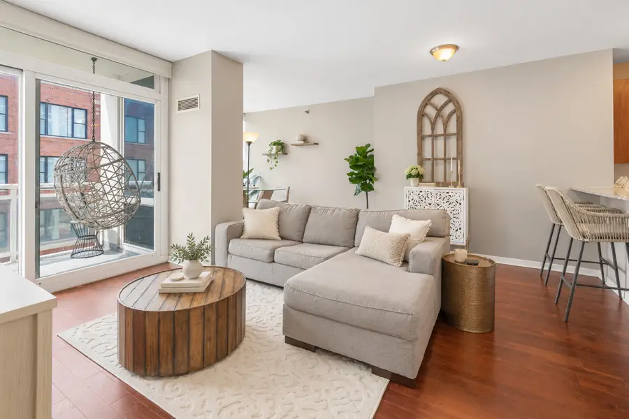 757 N Orleans Street #610, Chicago, IL 60654 - #2