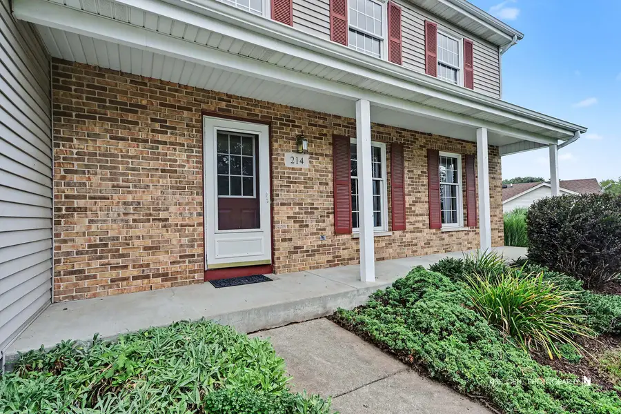 214 S Katie Lane, McHenry, IL 60050 - #2