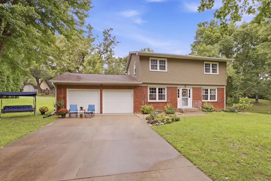 131 Central Park Avenue, Geneseo, IL 61254 - #2