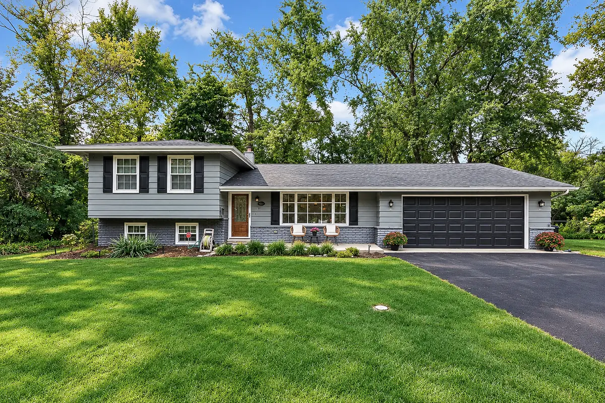 21 E Hillside Road, Naperville, IL 60540 - #1